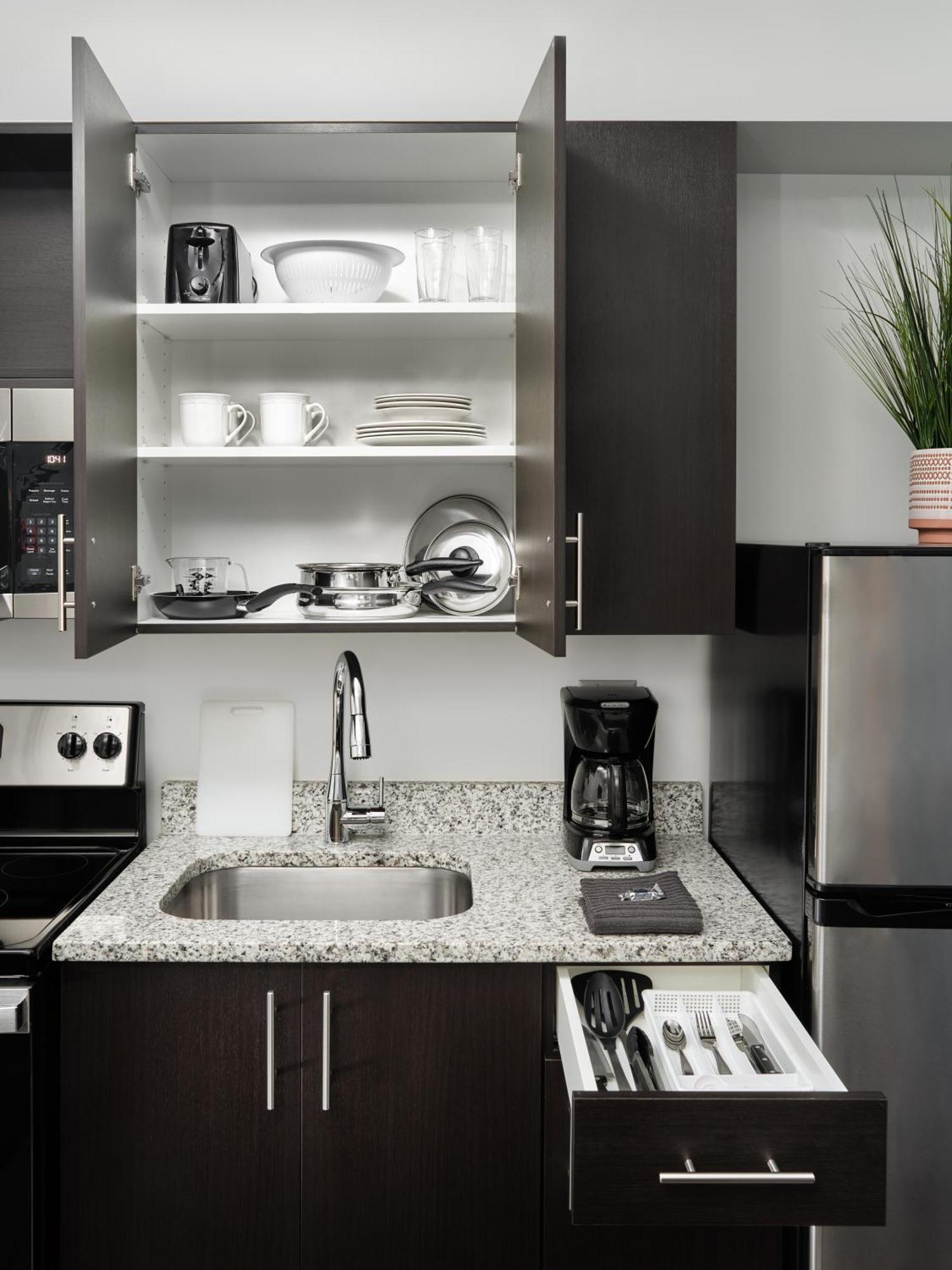 Stayapt Suites Columbus-Fort Benning Εξωτερικό φωτογραφία