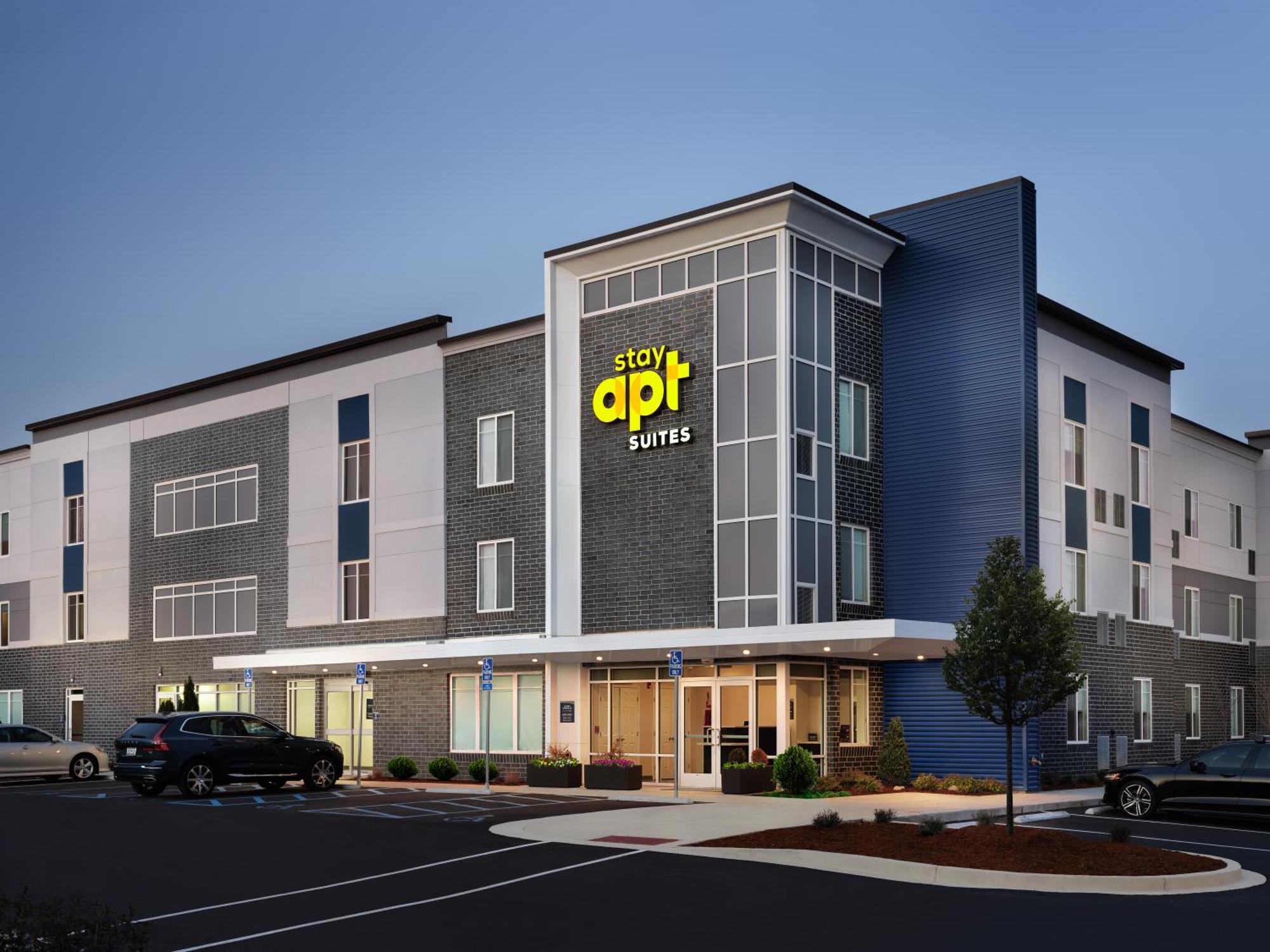 Stayapt Suites Columbus-Fort Benning Εξωτερικό φωτογραφία